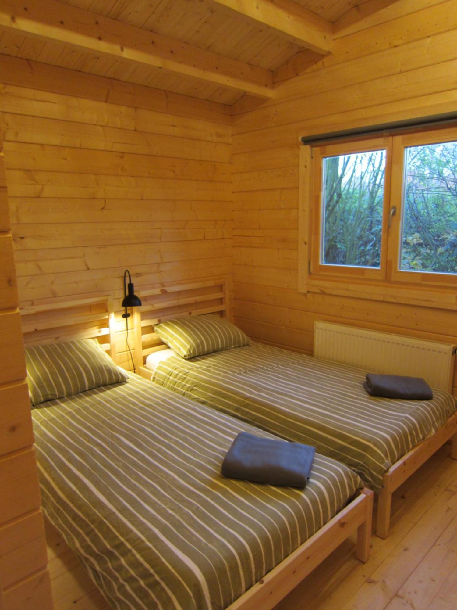 Hderh - Eco Lodge Op Vakantiepark De Ijsvogel, Zwembaden, Kids Fun, Natuur En Rust Voorthuizen Exteriör bild